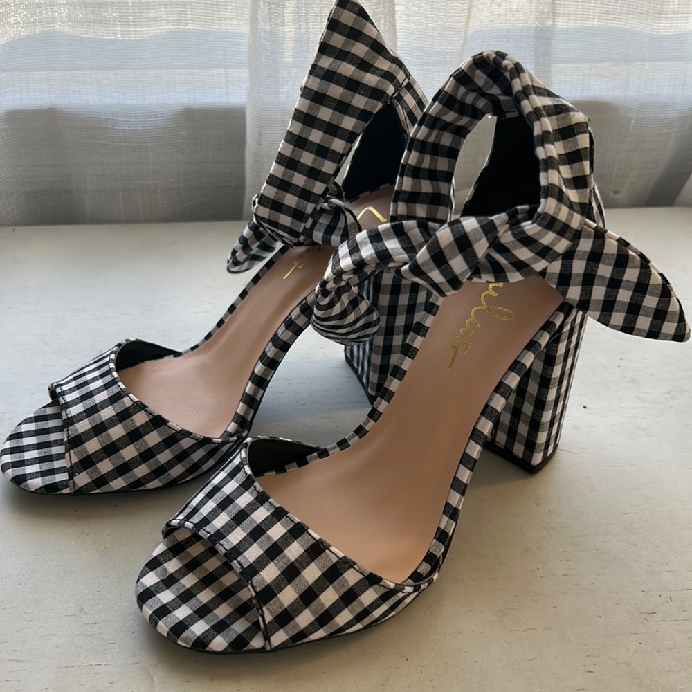 NEW Lulus Gingham heels